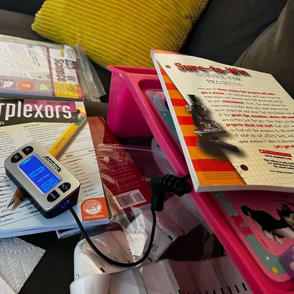 Sure-to-Win Science‎ Fair Projects Scholastic Checklists Examples 128 Pgs GREAT - Picture 7 of 7